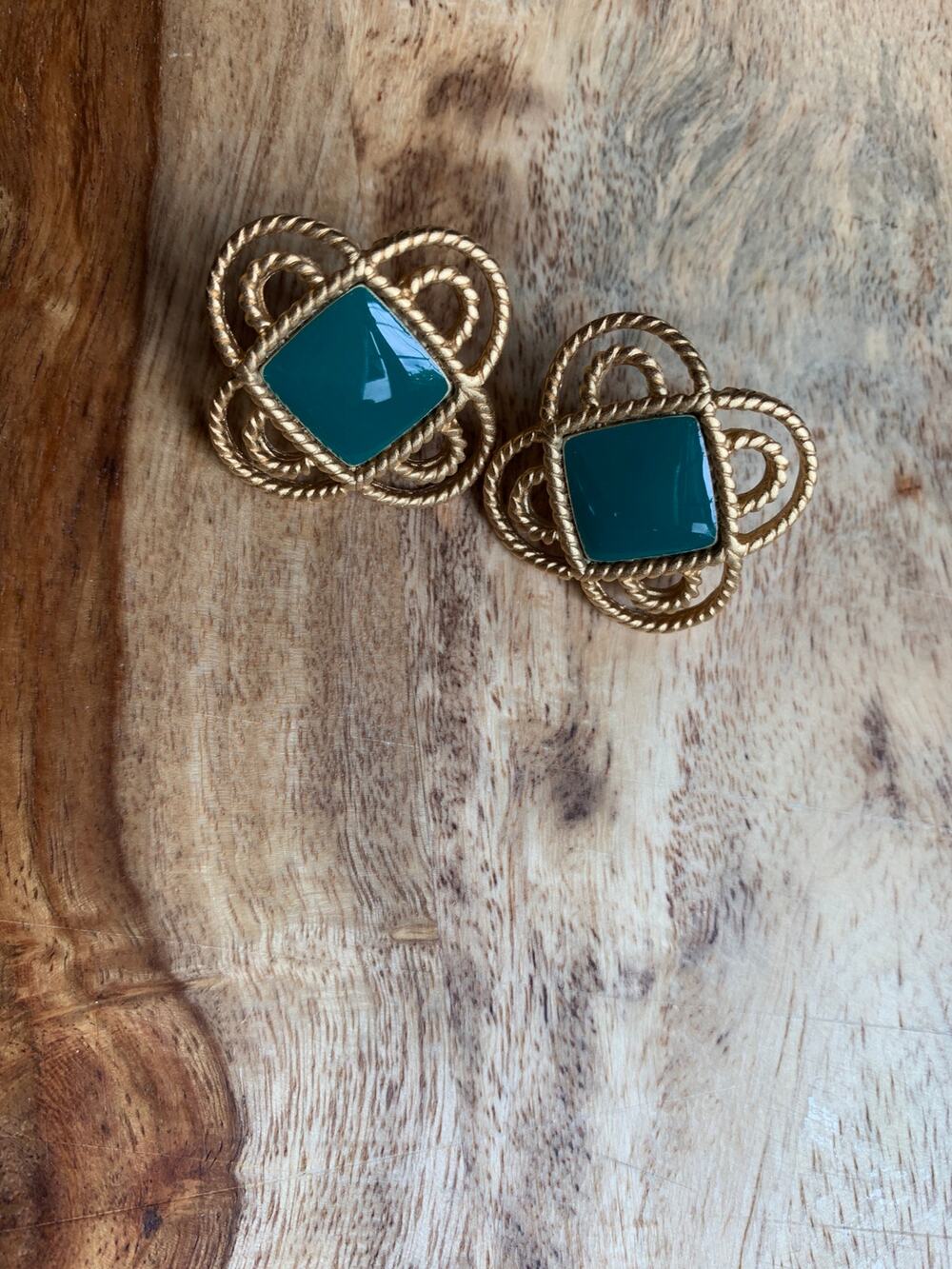 Gold Rope Green Square Post Earrings 80s 90s 1.25"